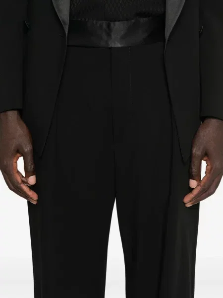 Costum Giorgio Armani din satin de costum negru