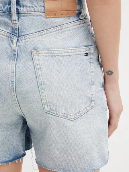Tommy Jeans къс панталон дамски от деним синьо