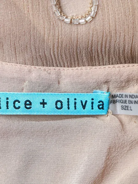 Топ Alice + Olivia