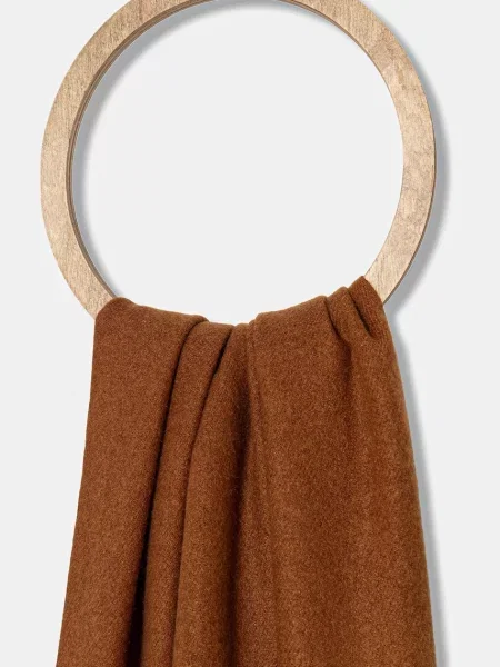 Однотонный шарф Answear.lab коричневый