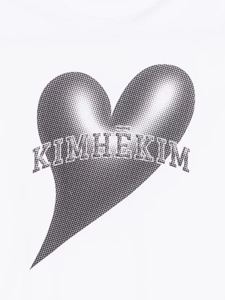 Тениска Kimhekim с принт със сърца бяло