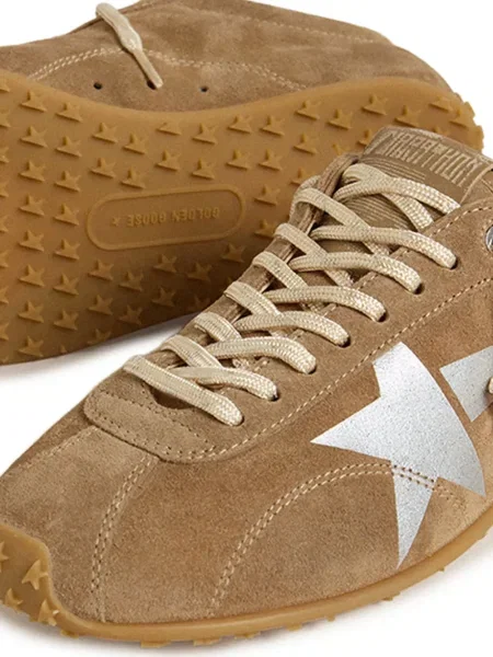 Sneakerși Golden Goose din piele de căprioară auriu