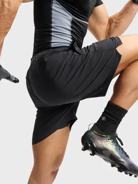 Короткие спортивные шорты Under Armour черные