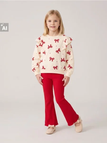 Sinsay Mikina crewneck s bavlnou a motivem mašlí krémová