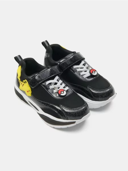 Sinsay Sneakersy z imitace kůže s LED světýlky Pokémon černá
