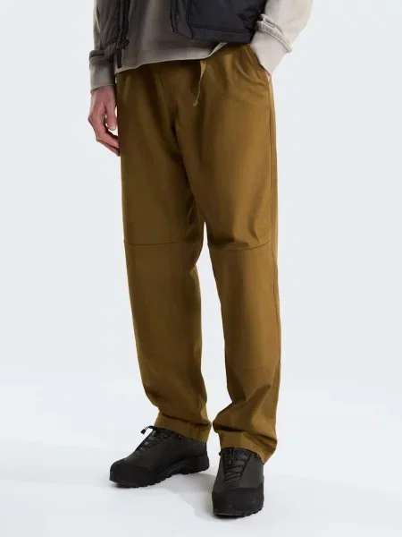 Повсякденні штани The North Face M BETA UTILITY BELTED PANT бавовна/еластан коричневий
