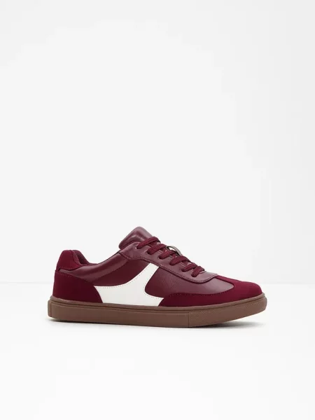 Sneakersy w stylu retro czerwone