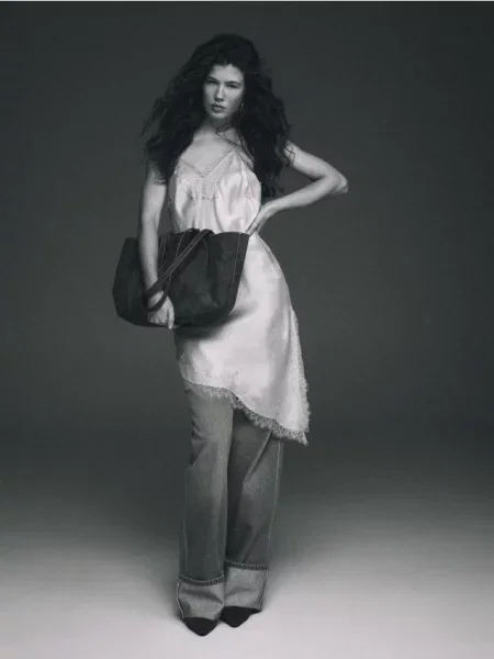 Reserved Geantă shopper din imitație de piele întoarsă verde-oliv verde