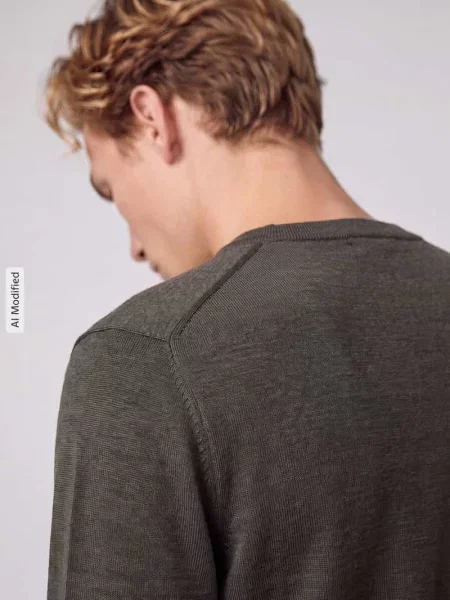 Sweter o kroju regular fit z czystej wełny model TRAY' Selected
