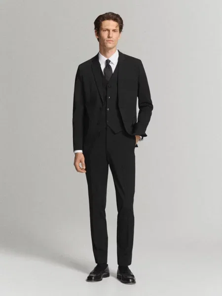 Kamizelka garniturowa Paris slim fit Mężczyzna 52 MANGO MAN czarny