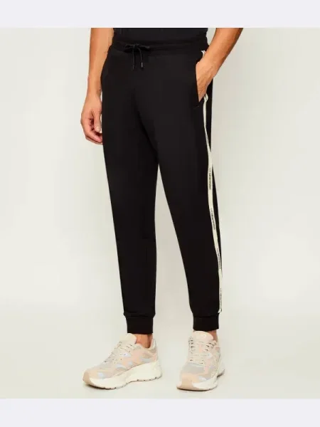 Emporio Armani pantaloni de trening din negru