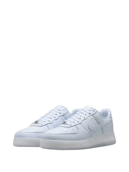 Gatvės stiliaus sportbačiai Nike Air Force 1 balta