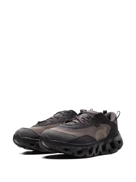 Sneakerși Kith plasă maro