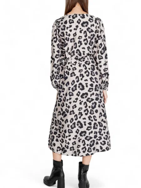 Wielobarwność sukienka maxi Jacqueline De Yong w panterkę do kolan czarna