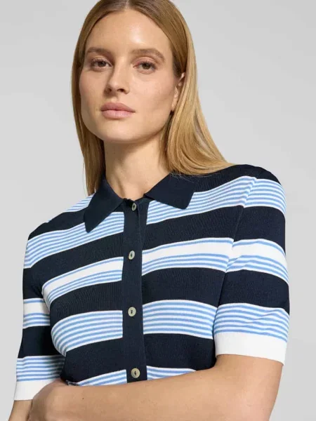 Koszulka polo z mieszanki z zapięciem na o kroju regular fit Christian Berg Woman Selection