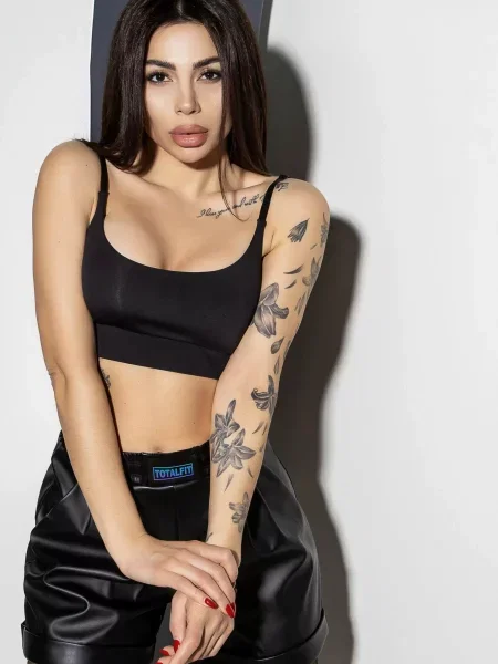 Спортивный топ Totalfit черный