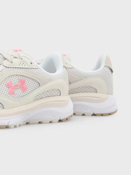 Кроссовки Under Armour бежевые