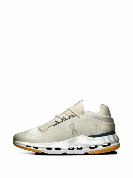 Sneakerși On