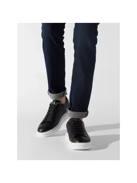 Armani Exchange Sportcipő fekete