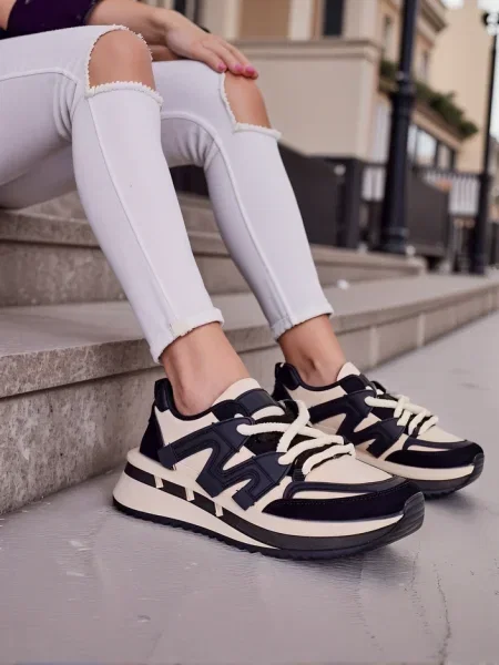 Sneakerși Resti cu platformă negru