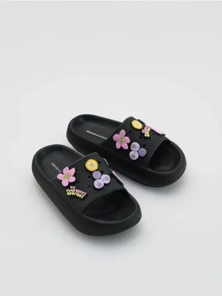 Шлепанцы Reserved черные