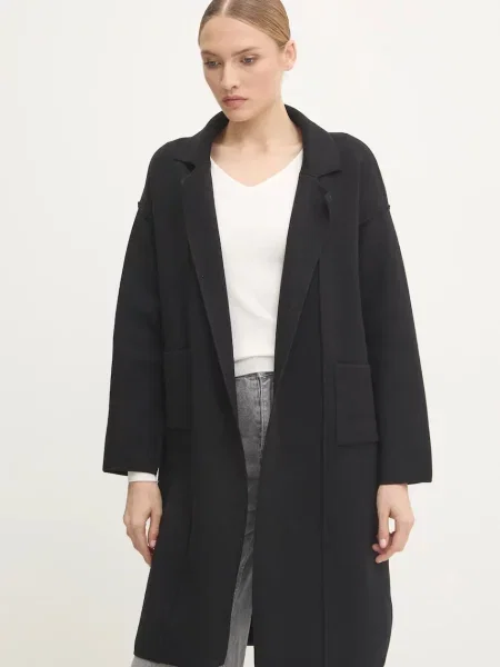 Жилетка Answear Lab от лека материя черно