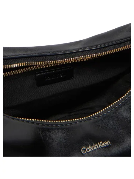 Kabelka Calvin Klein Pinched Soft Crescent Sm černá