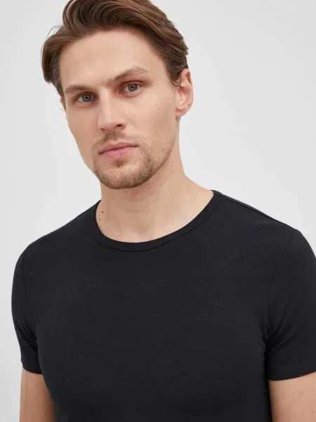 Однотонная футболка United Colors Of Benetton черная