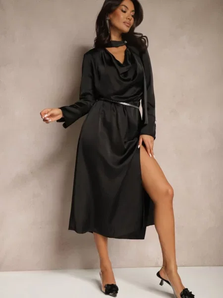 Koktajlowa Sukienka z Satyny z Ozdobnym Guzikiem Leaneris czarna