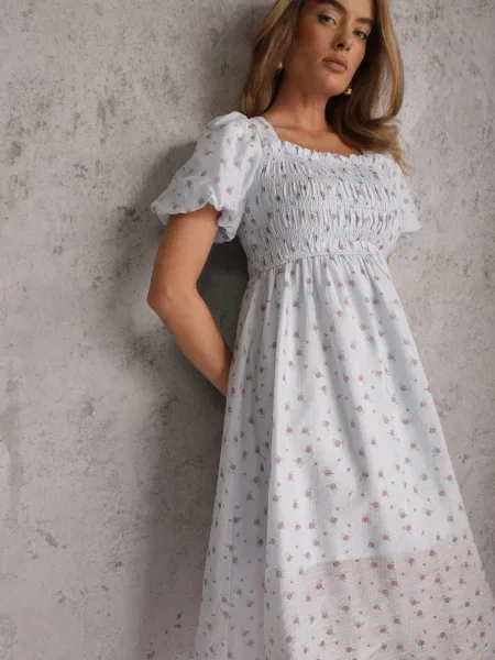 Rozkloszowana Sukienka z Tencelu w Stylu Baby Doll w Kwiatowy Print Harele niebieska