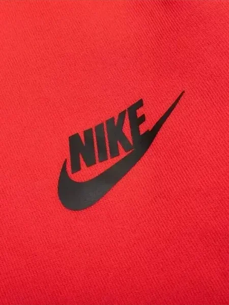 Fleecové běžecké kraťasy Nike s vázáním červené