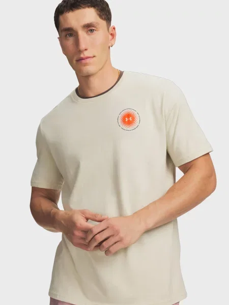 Футболка Under Armour бежева