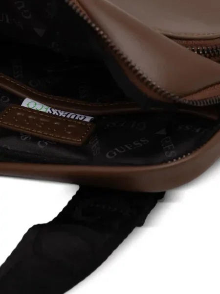 Crossbody taška Guess s autogramem hnědá