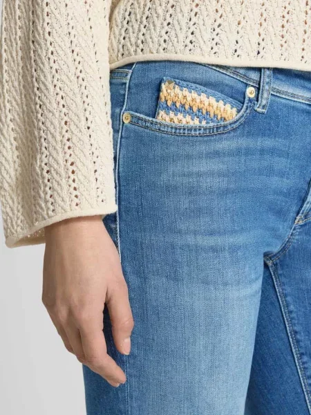 Jeansy o kroju slim fit z mieszanki bawełny w skróconym kroju Cambio niebieskie