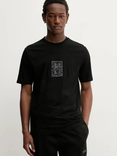 Тениска HUGO с апликация черно