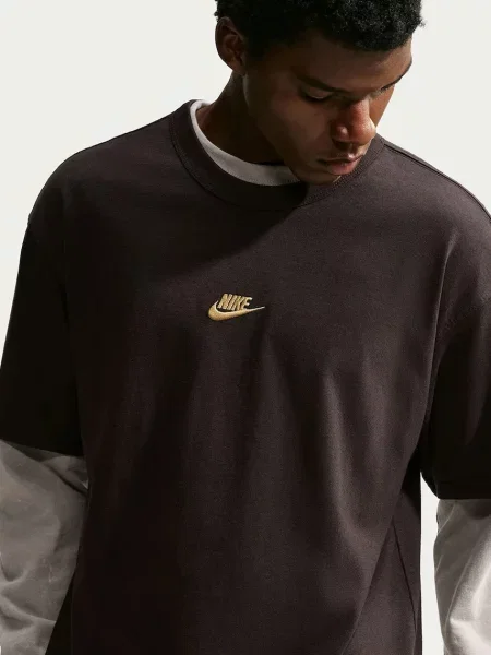 Nike Sportswear T-shirt Premium Essentials brązowa