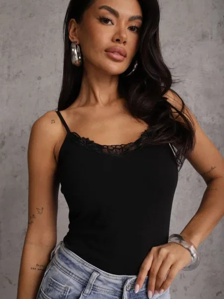 Top Other koronkowy na ramiączkach czarny