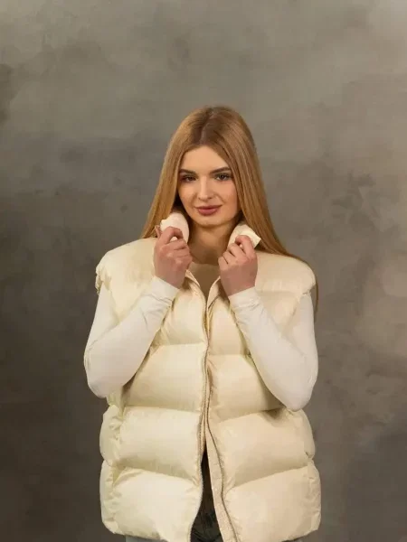 Утеплений жилет Tian бежевий