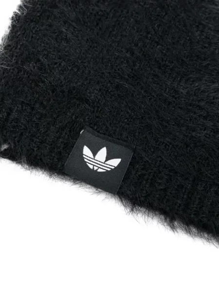 Căciulă Adidas din piele de costum negru