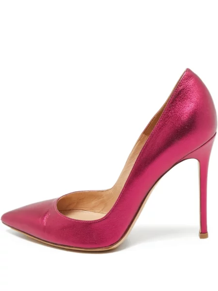 Pantofi cu toc Gianvito Rossi din piele roz