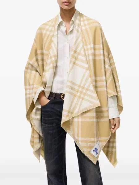 Kockás dzseki Burberry rojtokkal