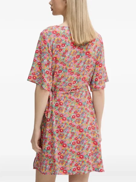 Rochie Rip Curl cu model floral cu imagine plic roz