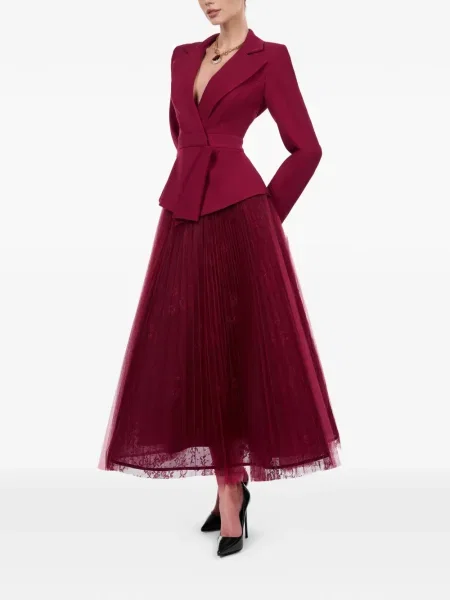 Rochie Araftu plisată de costum roșu