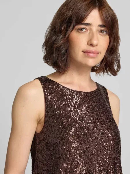 Top V By Vera Mont