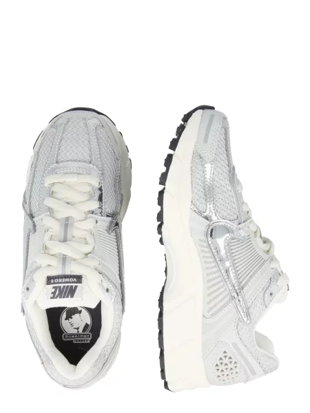 Nike Sportswear Nizke superge Zoom Vomero 5 srebrno-siva / svetlo siva bela