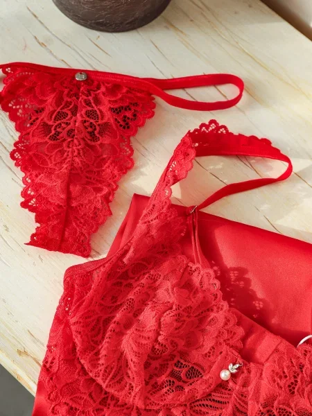 Сорочка с кружевным лифом и трусики стринг Комплект_Obsessive_Amor_Cherris_chemise червона