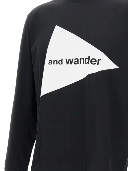 Tricou And Wander cu imagine lung negru