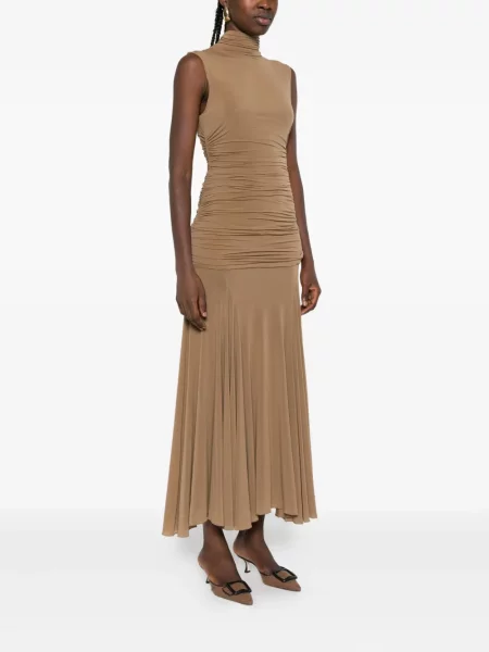 Rochie maxi Magda Butrym drapată de costum