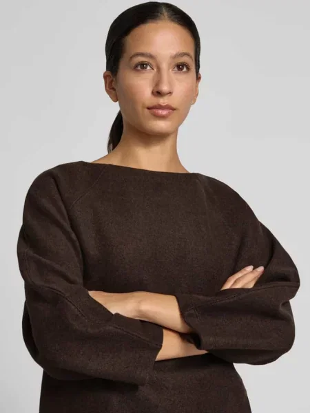 Bluza o kroju regular fit z dekoltem w łódkę model Gusera' Opus