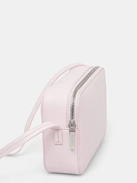 Calvin Klein crossbody torbica iz umetnega usnja roza